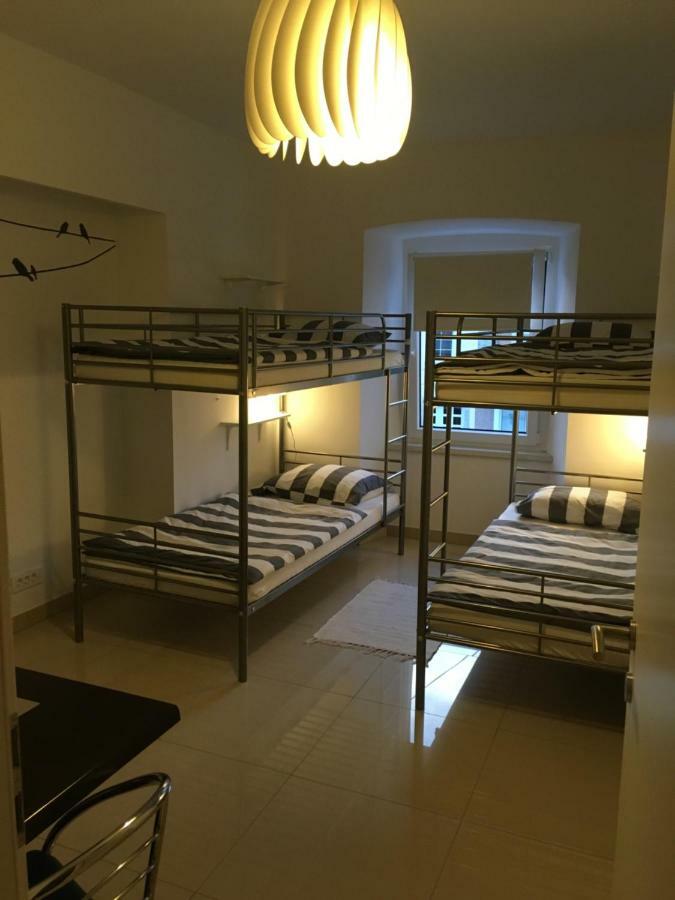 Eagle'S Nest Hostel Postojna Dış mekan fotoğraf