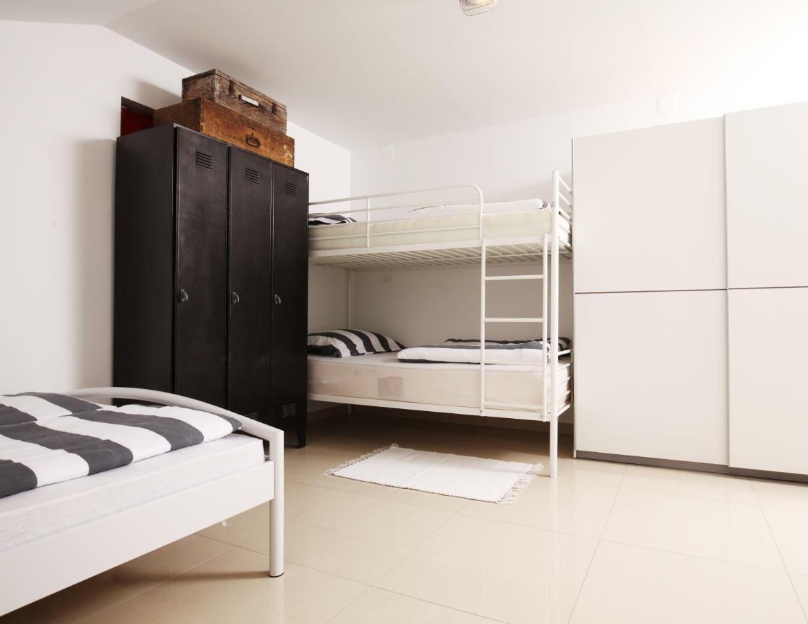 Eagle'S Nest Hostel Postojna Dış mekan fotoğraf