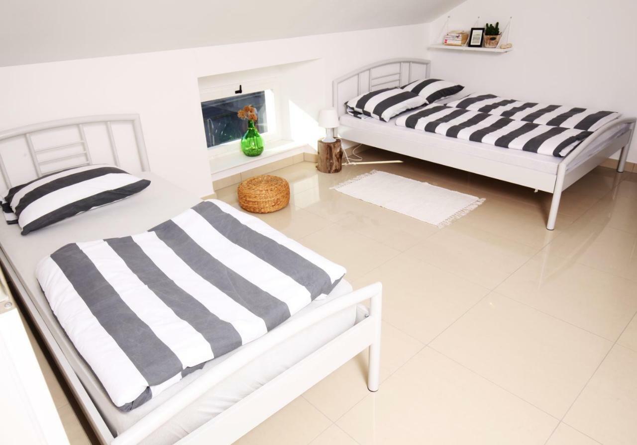 Eagle'S Nest Hostel Postojna Dış mekan fotoğraf