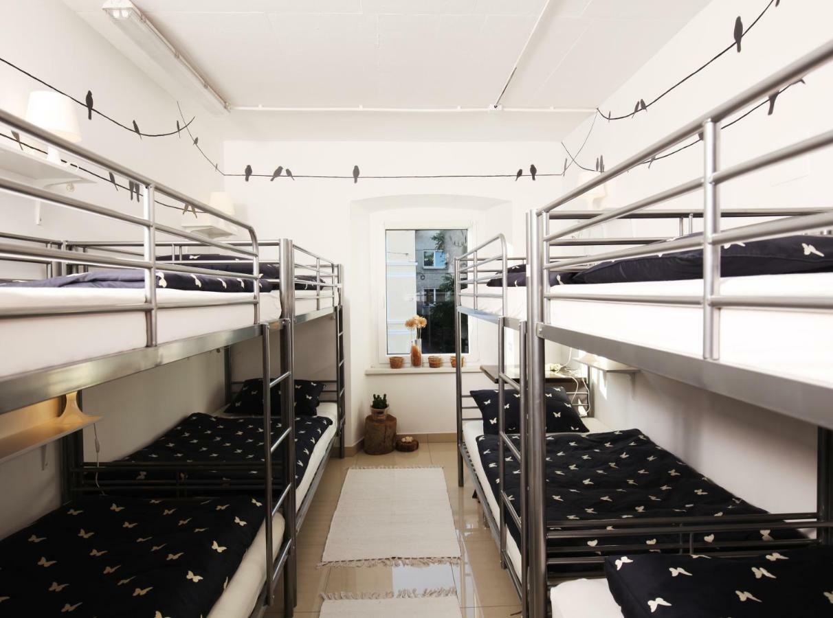 Eagle'S Nest Hostel Postojna Dış mekan fotoğraf